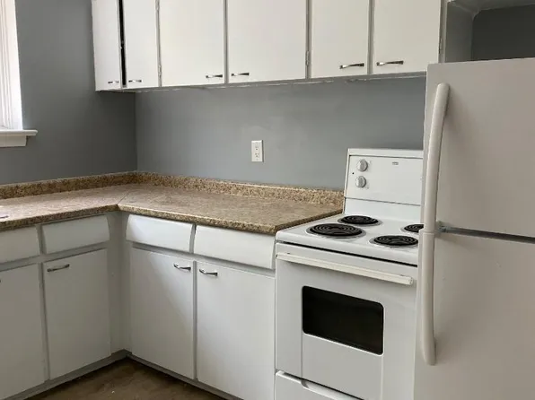 1494 Lepage Ave #10, Ottawa, ON K1Z 8C9