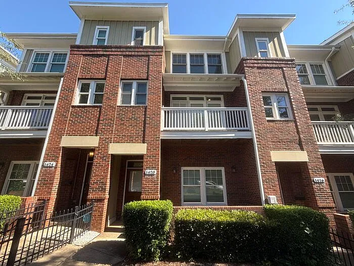 3 bed, 3.5 bath, 2143 sqft, $3,100 — Photo 1