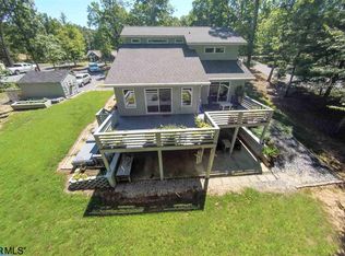 20 Barrett St, Palmyra, VA 22963