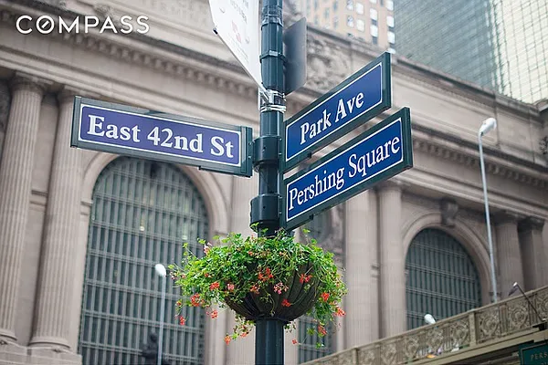 Sold by Compass | media 22