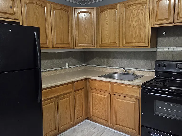 179 Woodlawn Cir — Photo 1