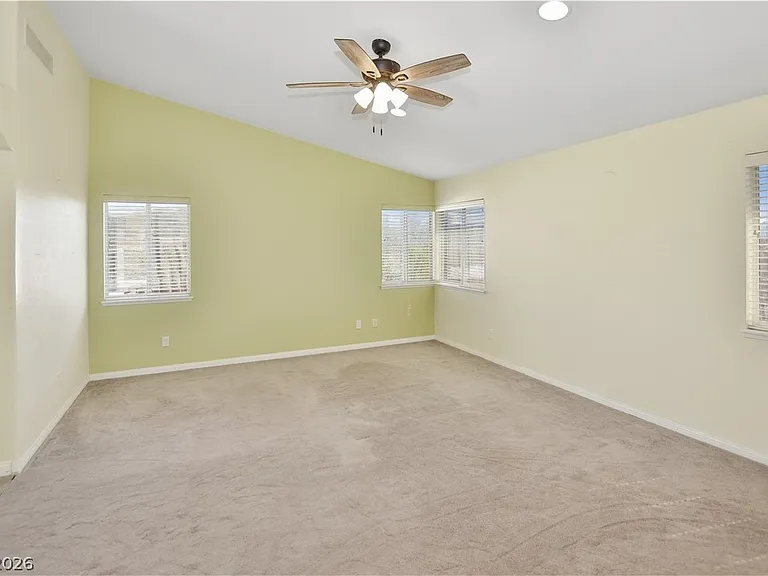 747 Canyon Crest Dr — Photo 27