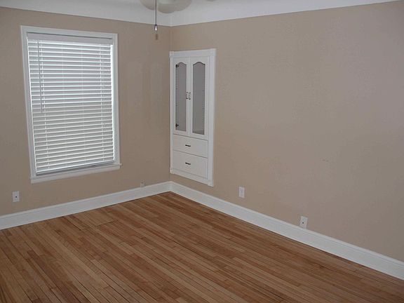 4th image of 3641 Blaisdell Ave