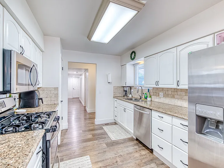 5776 N Feland Ave — Photo 10