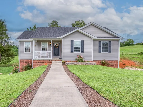 1305 Fox Meadows Cir, Bluff City, TN 37620