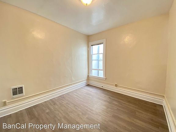 5th image of 204 Dore St #11423066