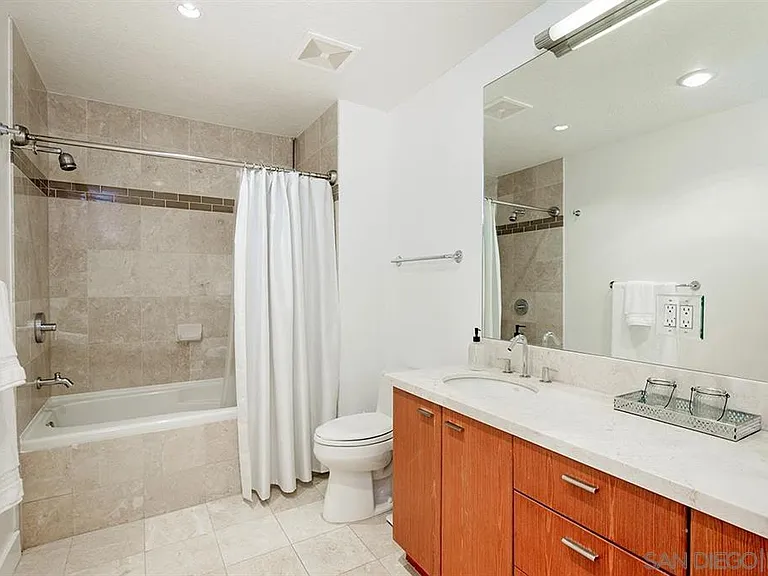 1205 Pacific Hwy #2404 — Photo 6