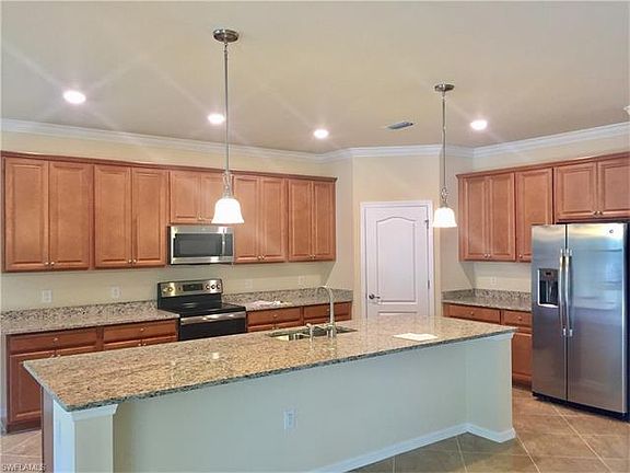 4th image of 11875 White Stone Dr