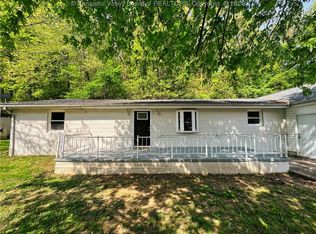 819 Chestnut St, South Charleston, WV 25309