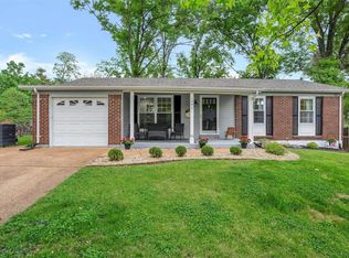 597 Golfwood Dr, Ballwin, MO 63021