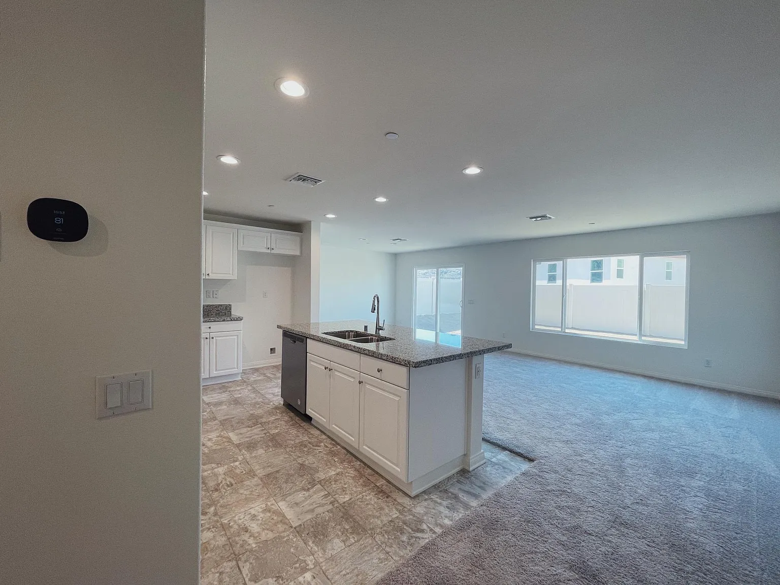 3 bed, 1391 sqft, $3,200 — Photo 4
