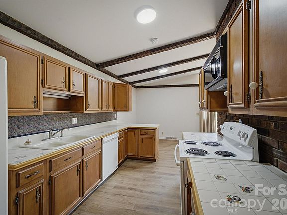 5th image of 2671 Shady Grove Rd