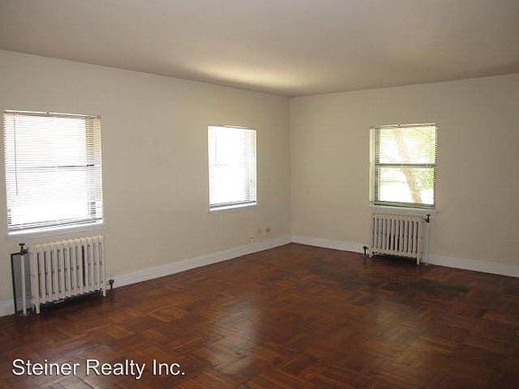 4th image of 119 Baywood Ave APT B1