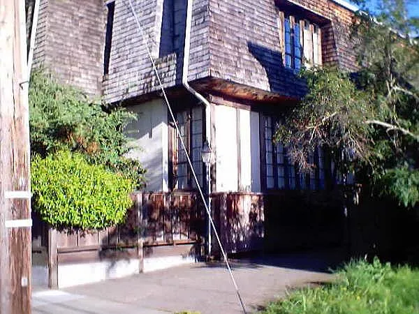 2342 Hilgard Ave — Photo 14