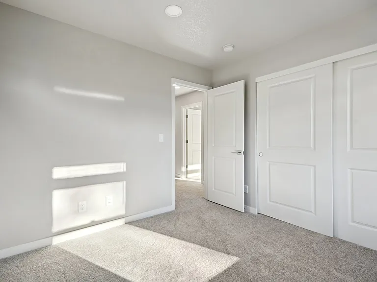 6201-6455 SE Quail Park Ln — Photo 36