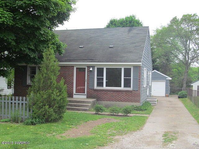 1st image of 4051 Chadwick Ave NE
