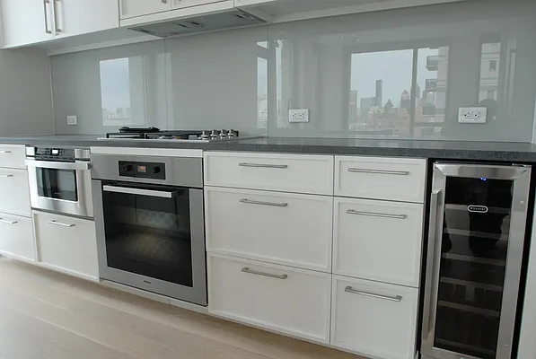 Rented by G. Laurie Cooper | media 22