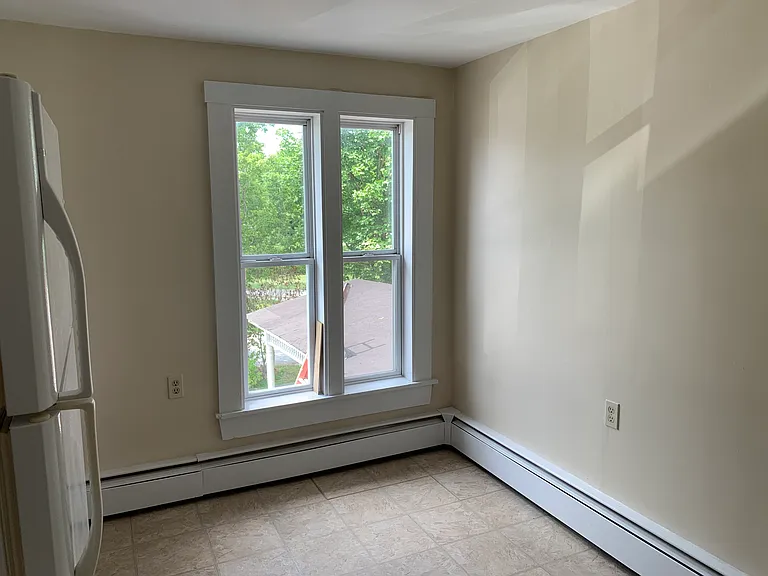 84 Grand Ave #2 — Photo 4