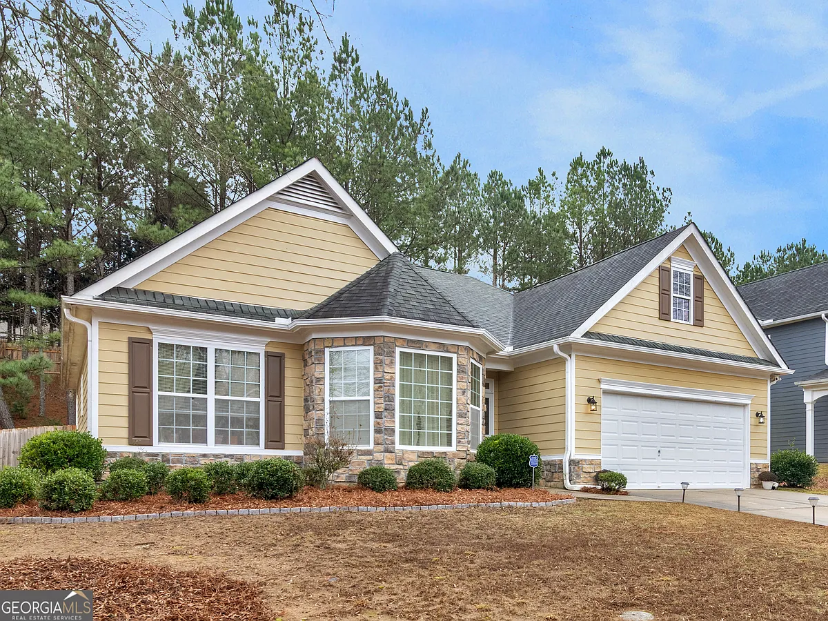 Building Photo - 353 Southgate Dr