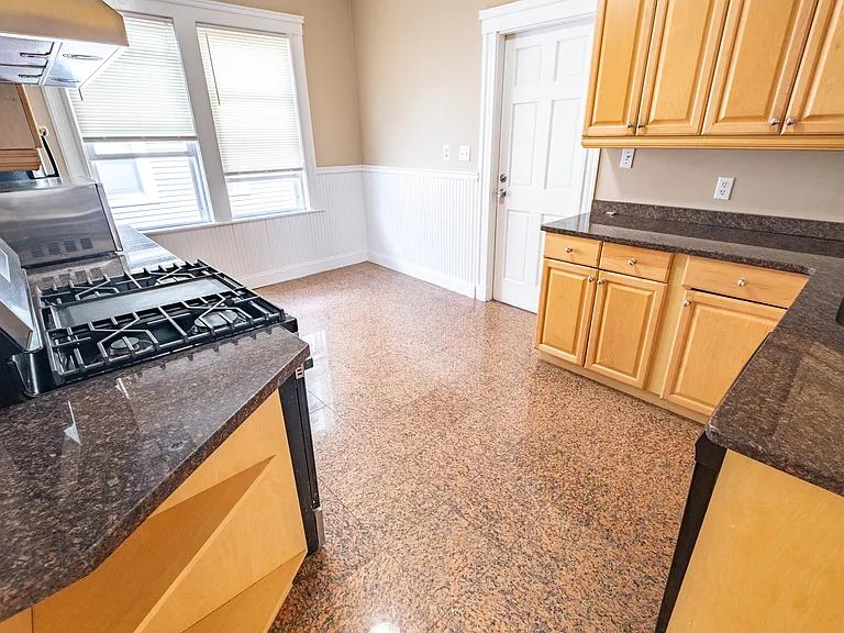 130 Nichols Ave #2 — Photo 5