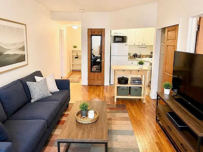 67 W 73rd St #4B — Photo 3