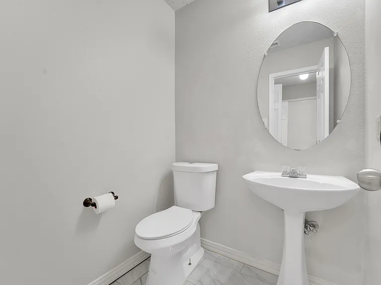 1410 Post Oak Dr — Photo 18