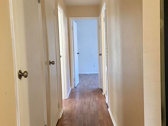 4th image of 437 Durant Ave