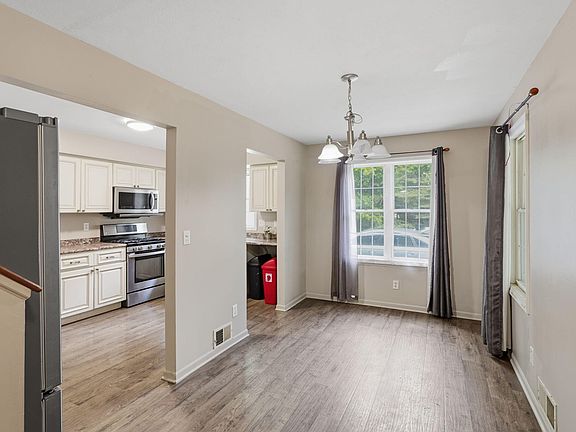 5th image of 9050 Almena Dr