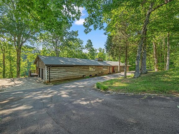 2nd image of 110 Breen Ln