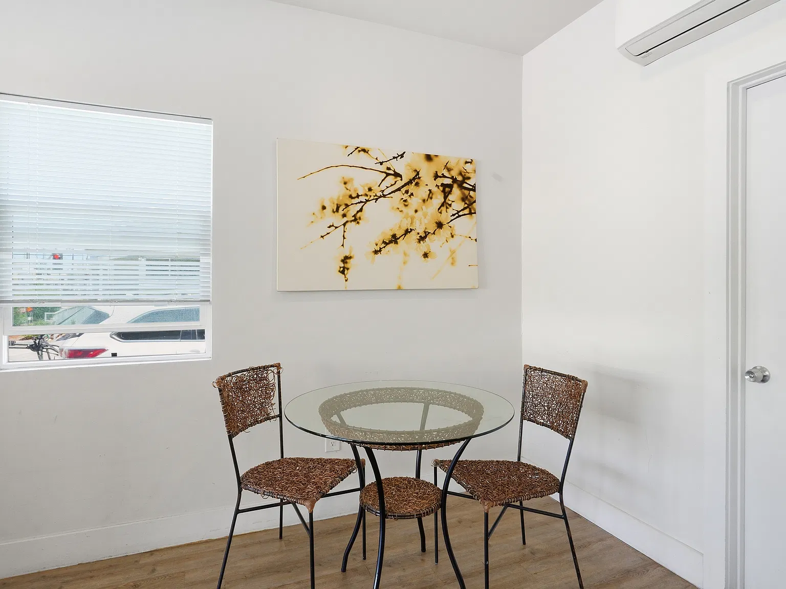 Studio, 450 sqft, $2,200 — Photo 4