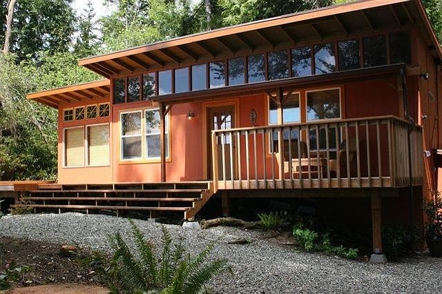 1st image of 11636 Vipond Dr NW