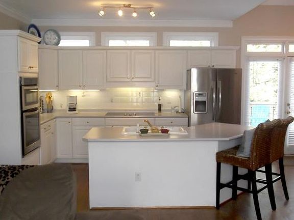 2nd image of 2448 Thawley Pl