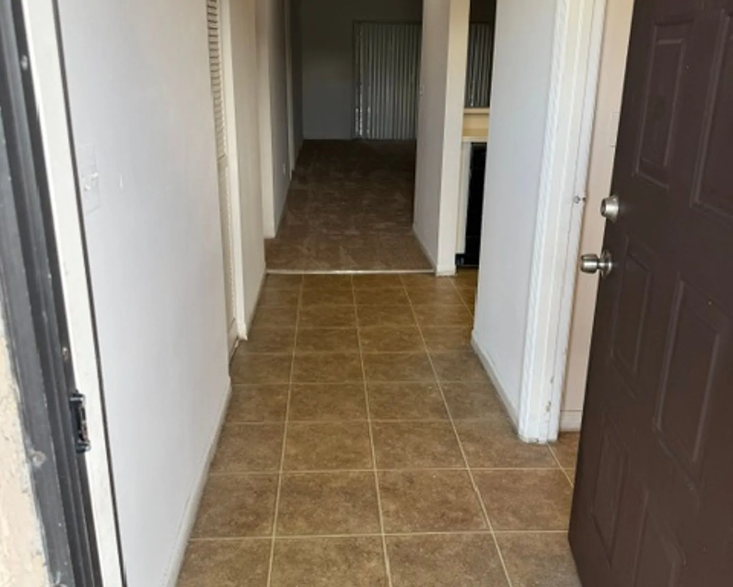 Large Two bedroom condo — Photo 1