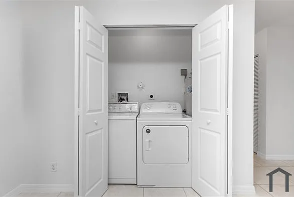 22 SW 6th St #1 — Photo 17