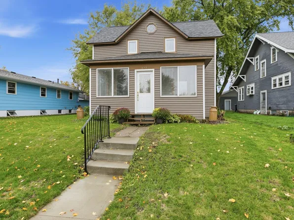 141 3rd St #32, Albany, MN 56307