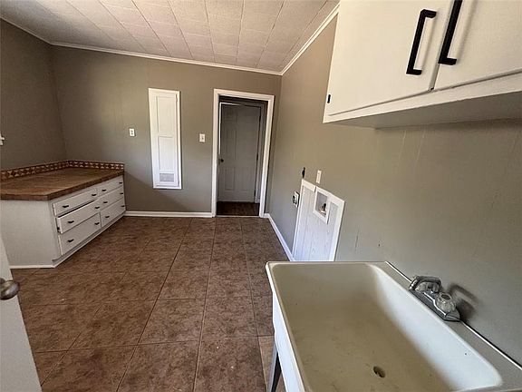 5th image of 308 Mosley Dr