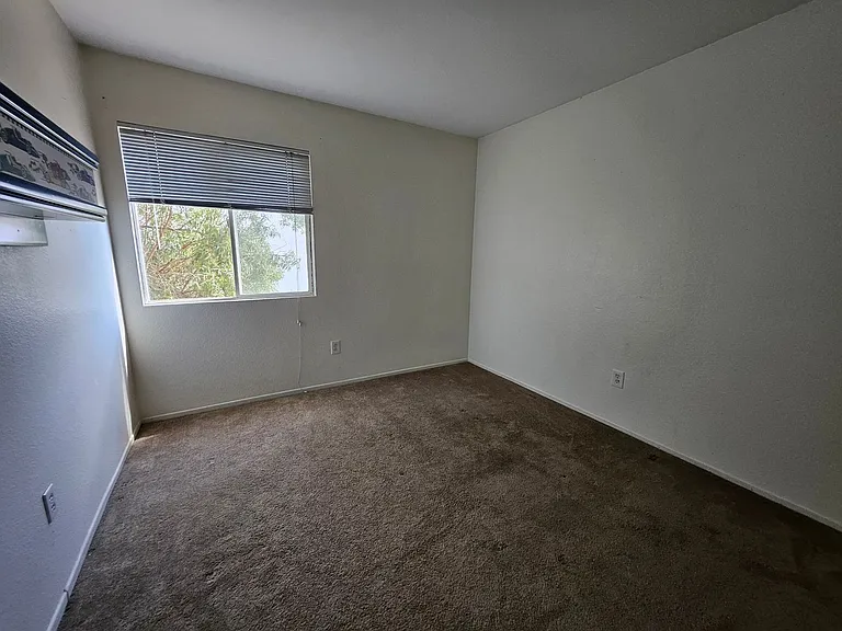 37147 Alder St — Photo 11