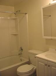 2nd image of 927 Fitzuren Rd APT I