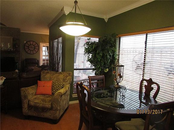 4th image of 811 Headwater Dr