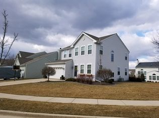 2294 Shoshoni St, Grafton, WI 53024