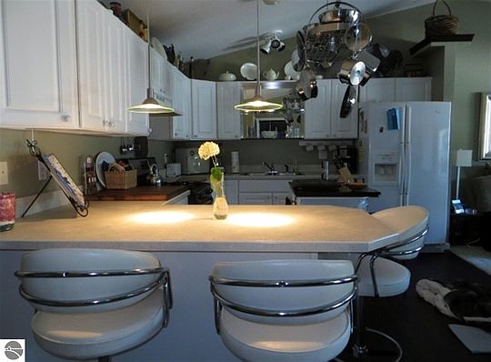 5th image of 1021 E Lincoln St APT 7