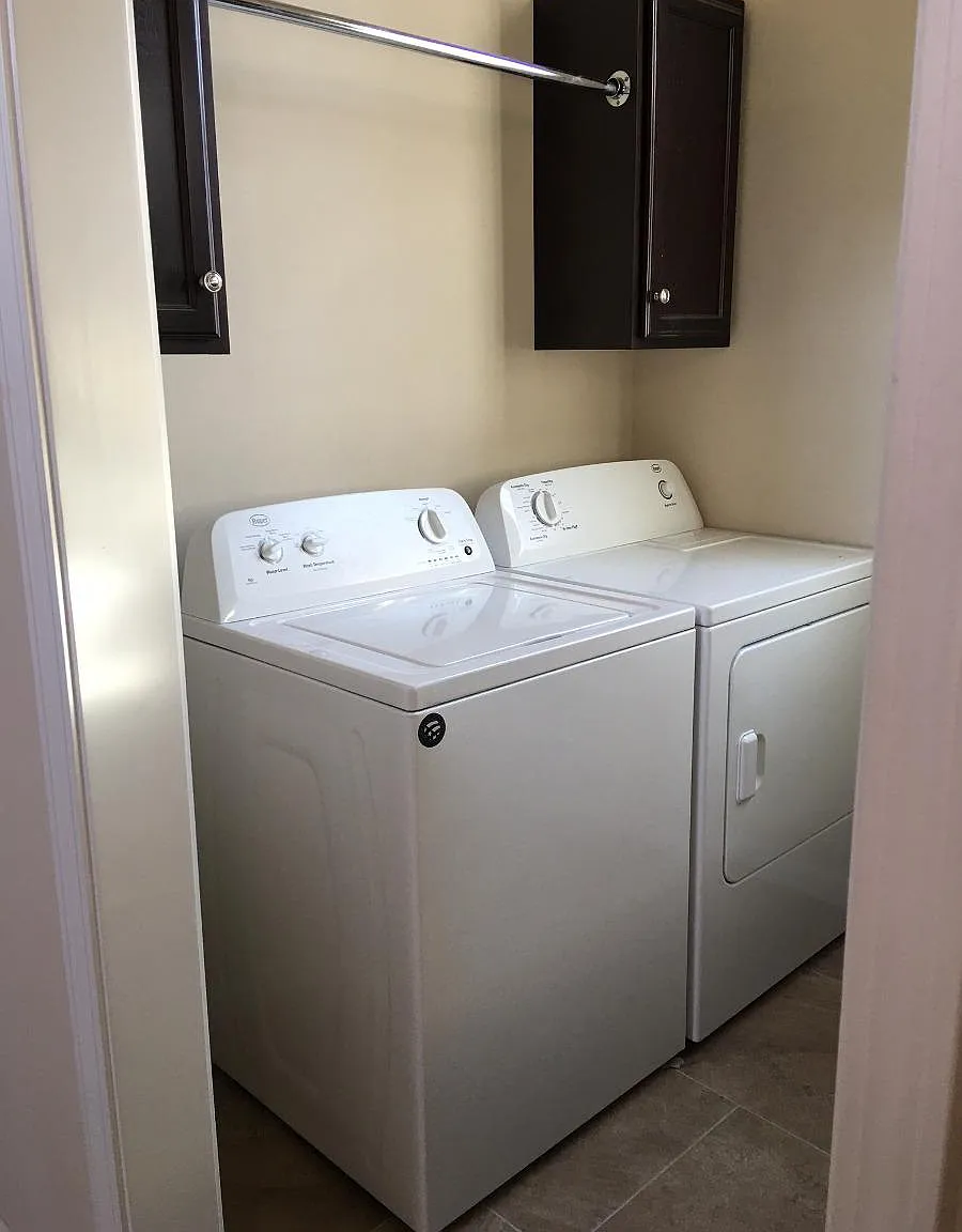 1 bed, 310 sqft, $995 — Photo 4
