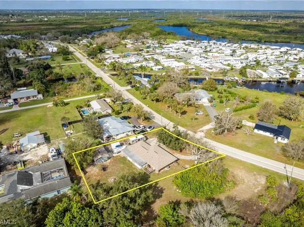 8603 Riverside Dr, Punta Gorda, FL 33982