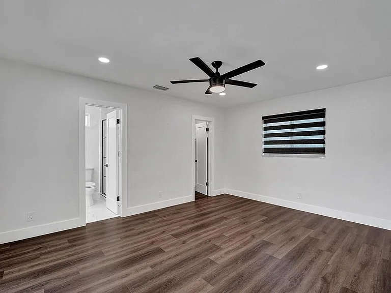 5011 Buchanan St — Photo 44