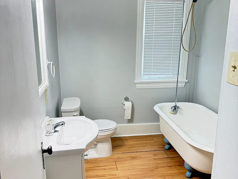 29 Mountain Ave S #2 — Photo 8