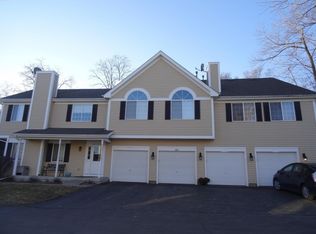 583 Silver Creek Rd, Woodstock, IL 60098