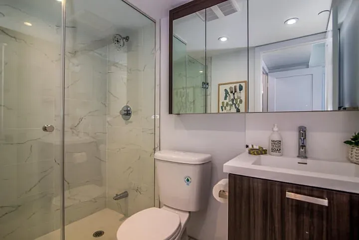 18 Erskine Ave #2509 — Photo 26