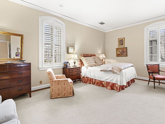5th image of 615 Belle Meade Blvd