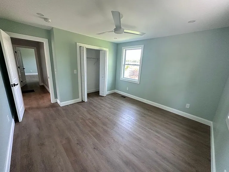 184 Powell St — Photo 21