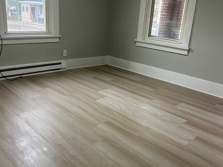 102 W 4th St #1 — Photo 10